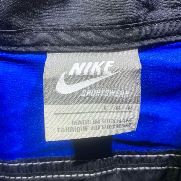 Vintage Nike Windbreaker Jacket - Picture 2 of 5